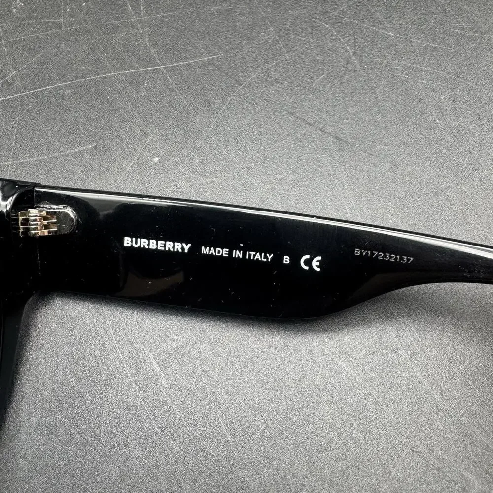 AUTHENTIC Burberry Large Cat Eye Retro Women’s Sunglasses BE4294F - Brand New